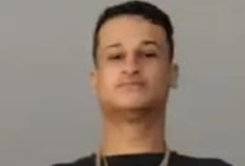 Família procura jovem que desapareceu e pede ajuda da população em São Carlos