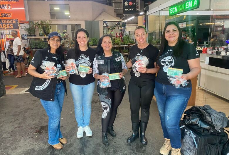 Motoclube feminino realiza ação de conscientização do Dezembro Vermelho em São Carlos