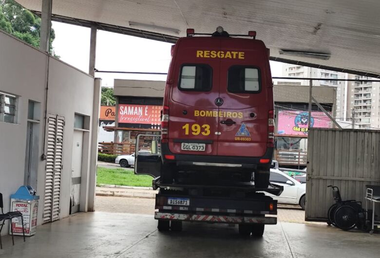 Ambulância emprestada quebra na UPA e Bombeiros ficam sem Unidade de Resgate