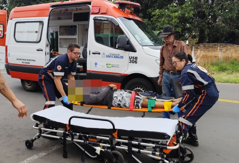 Motociclista fica ferida após colisão com caminhonete no Cruzeiro do Sul