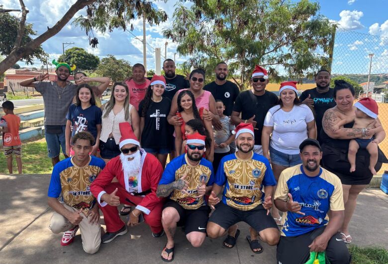 Ação solidária distribui mil kits de doces para crianças da Cidade Aracy e Antenor Garcia