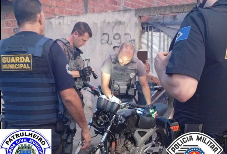 GCM e PM apreendem moto sem placa e com chassi adulterado durante ação conjunta em Ibaté
