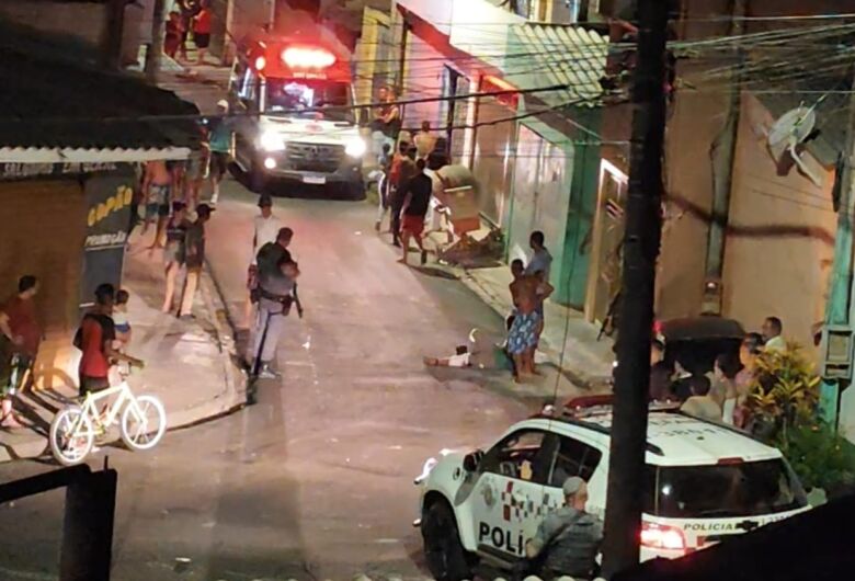 Homem é ferido com golpe de facão no Jardim Gonzaga