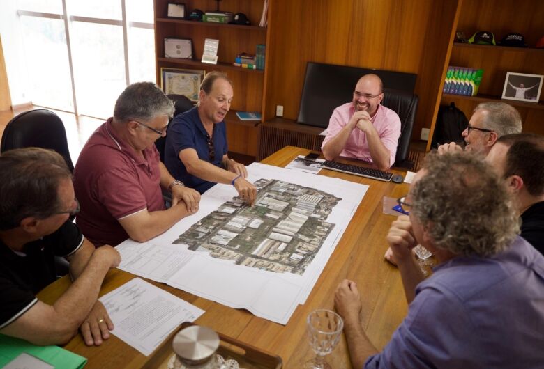 Rede Covabra confirma investimento em São Carlos após encontro com Netto Donato