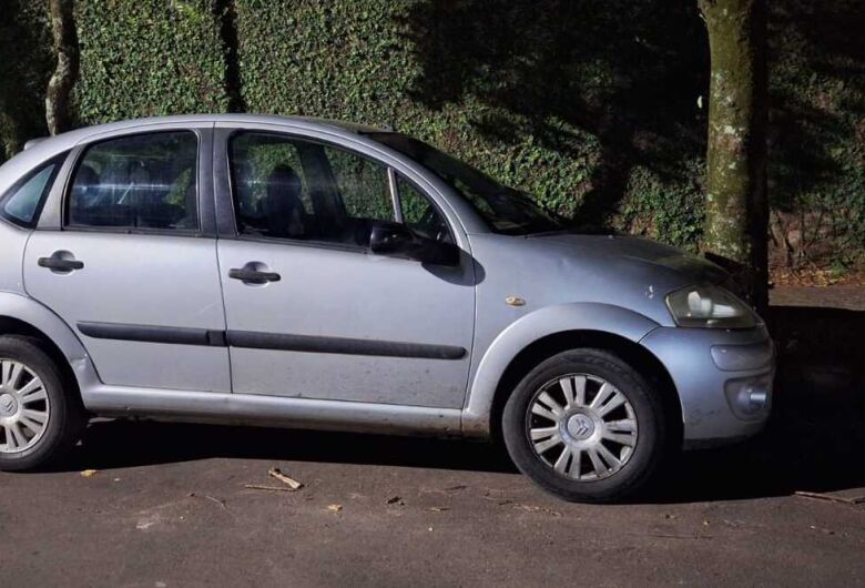 Veículo produto de furto é apreendido durante operação bloqueio 