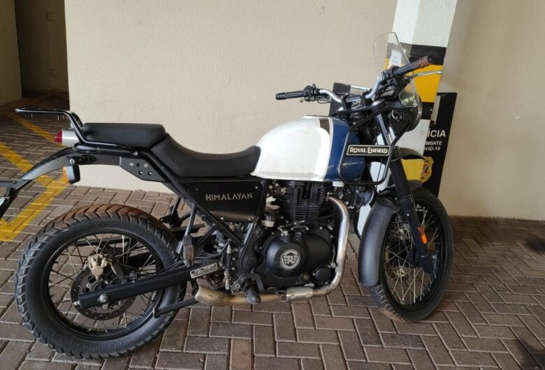 Moto furtada em São Carlos é recuperada após perseguição em Araraquara 