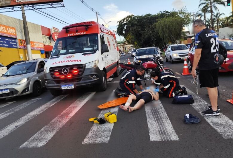 Pedestre fica ferida após ser atropelada por motocicleta na região do Shopping Iguatemi