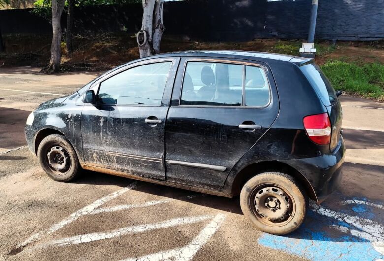Veículo furtado com placas adulteradas é apreendido pela Guarda Municipal em São Carlos