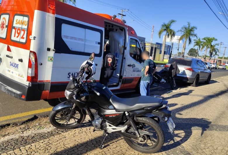 Motociclista fica ferido após acidente na Avenida Getúlio Vargas