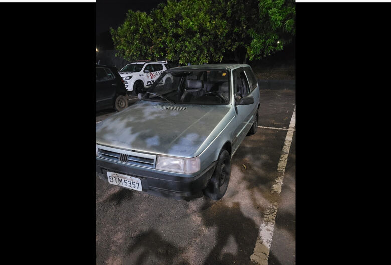 Força Tática apreende recupera carro furtado em Araraquara 