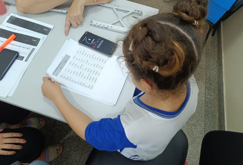 São Carlos quase dobra número de alunos leitores ao longo de 2025