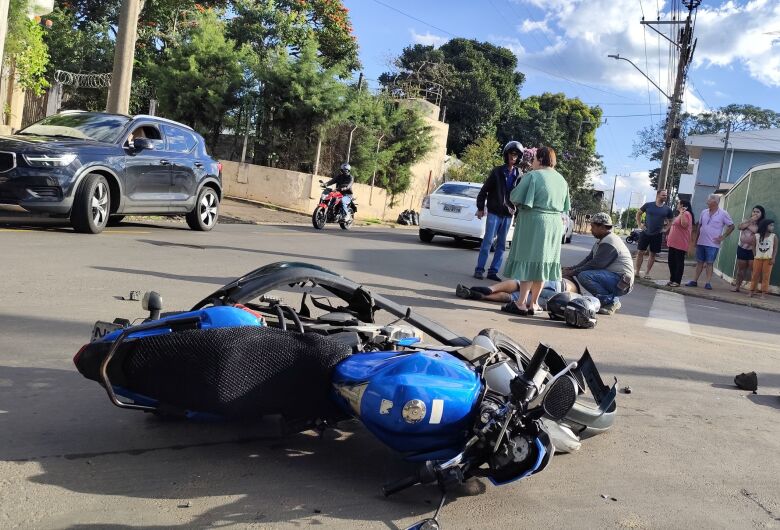 Motociclista fica ferido após colisão na Vila Jacobucci 