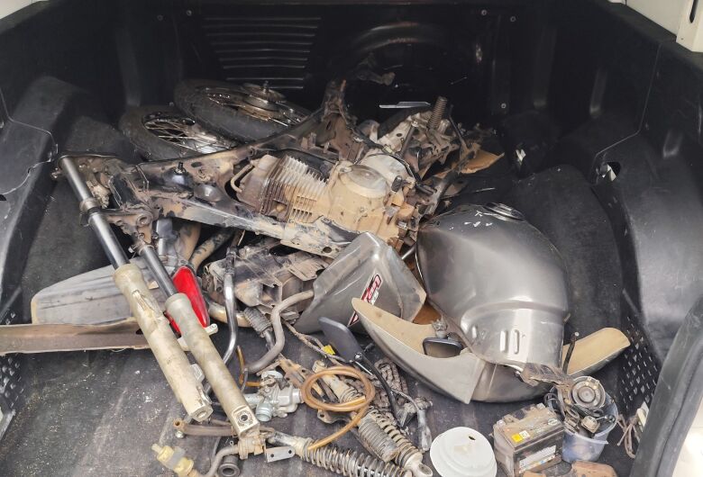 Moto produto de furto é localizada desmontada no Jardim Paulistano