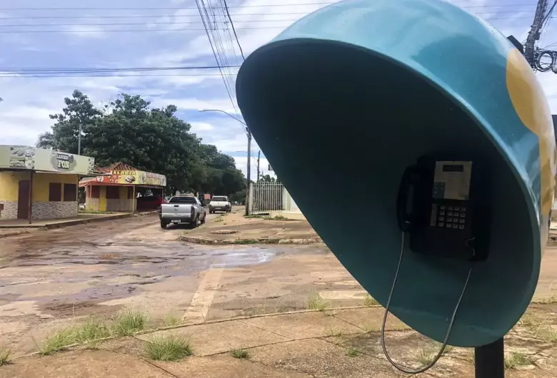 Orelhões serão aposentados em todo o Brasil