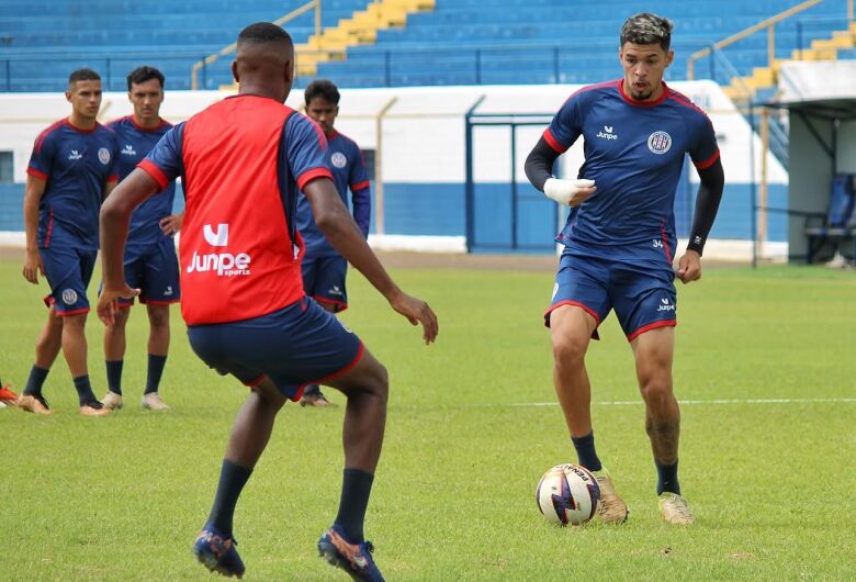 Grêmio inicia caminhada na A4 diante do Araçatuba no Luísão neste sábado