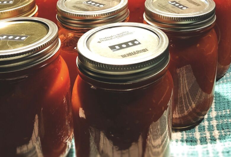 Anvisa determina recolhimento de molho de tomate por risco de conter caco vidro