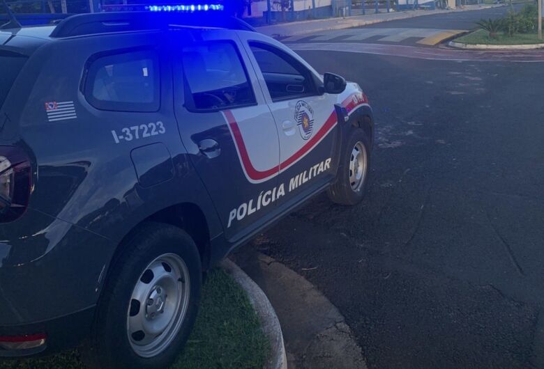 Polícia Militar prende homem por vandalismo em creche municipal 