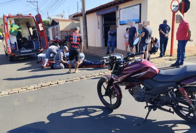 Motociclista fica ferida após colisão com Fusca na Vila Marcelino