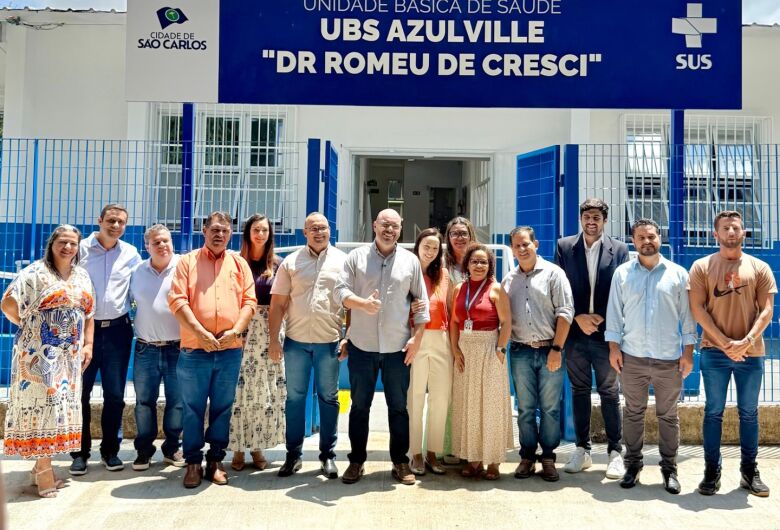 Prefeito Netto entrega UBS do Azulville reformada e ampliada em São Carlos