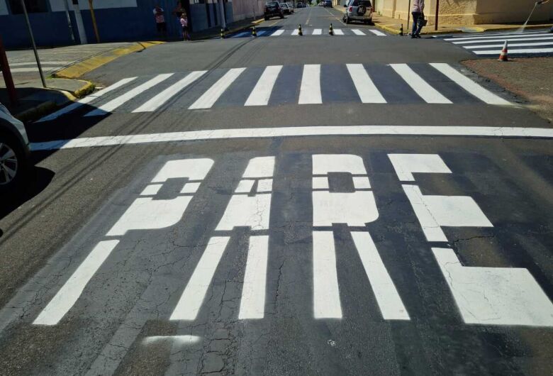 Trânsito de Ibaté recebe 10 km de nova sinalização e cerca de 200 placas em 2025