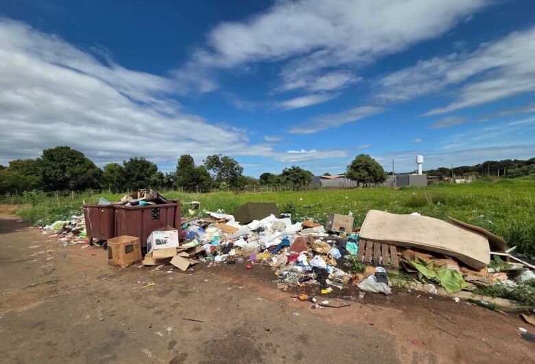 SAAE atua em ponto crítico de descarte irregular no Jardim Embaré III
