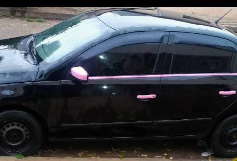 Voyage é furtado e proprietária pede ajuda para encontrá-lo