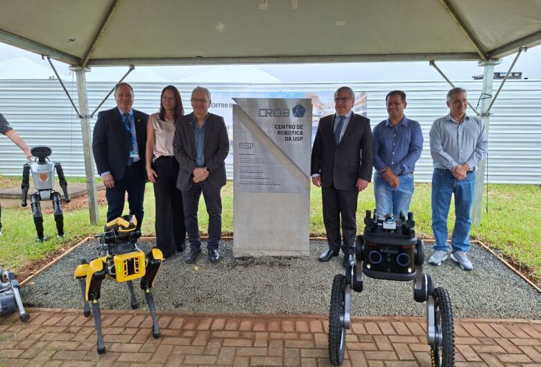 Vice-prefeito Roselei Françoso participa do lançamento do novo Centro de Robótica da USP