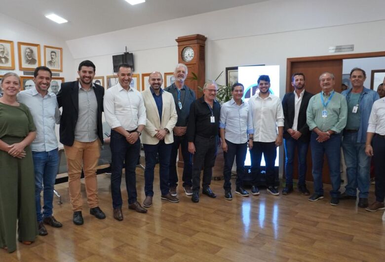 Santa Casa recebe visita do Deputado Federal Marcos Pereira