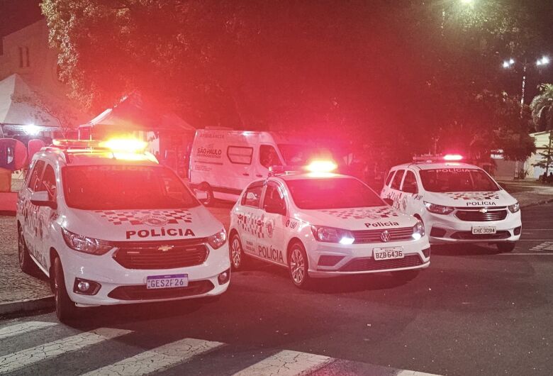 Polícia Militar evita tragédia e socorre mulher em crise na estação de Brotas