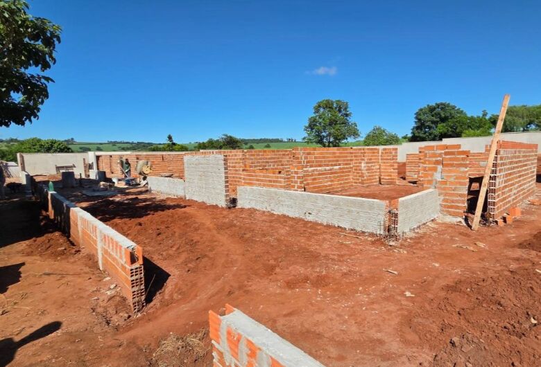 Novo prédio do CEMEI Dionísio da Silva entra em fase de elevação das paredes em Santa Eudóxia
