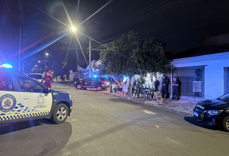 PM, Guarda Municipal e Fiscalização realizam operação "Moralização" em bares da cidade