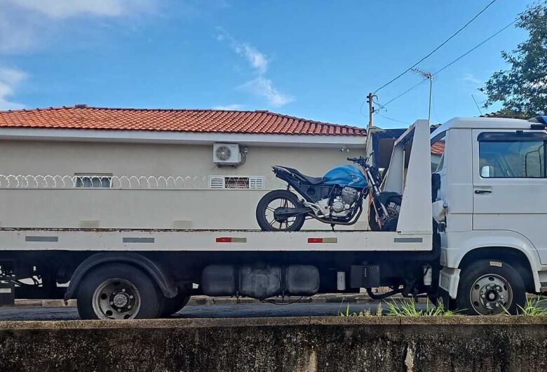 Motociclista usada para arruaça é apreendida pela PM