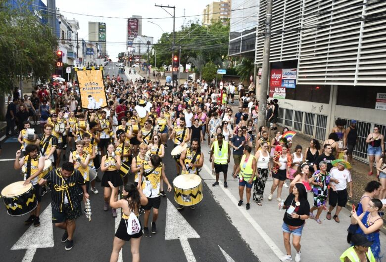 São Carlos vive quatro dias de alegria e reúne 25 mil pessoas no Carnaval 2026