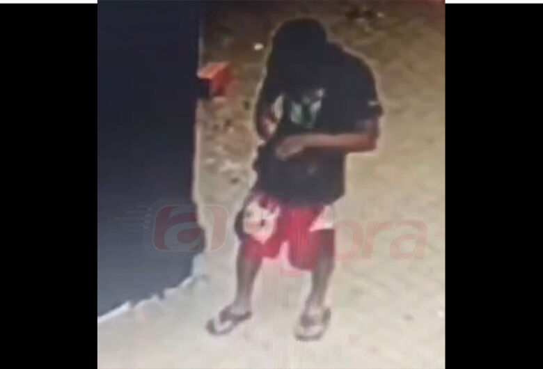 Câmera de segurança flagra furto na região da USP; veja vídeo 