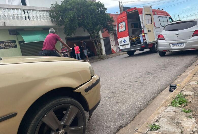 Colisão deixa criança ferida na Vila Prado