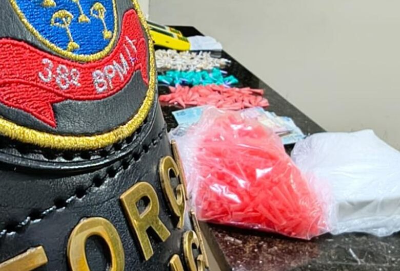 Força Tática prende homem por tráfico de drogas no bairro Presidente Collor