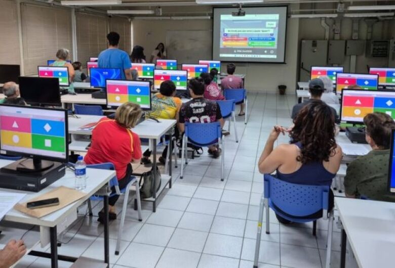 USP oferece curso gratuito de informática para pessoas com 60 anos ou mais em São Carlos