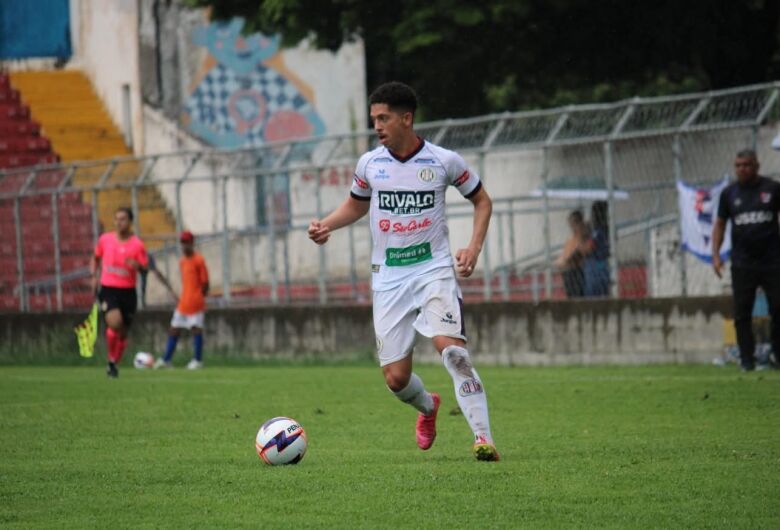 Grêmio São-Carlense vence fora de casa e assume liderança do Paulistão A4