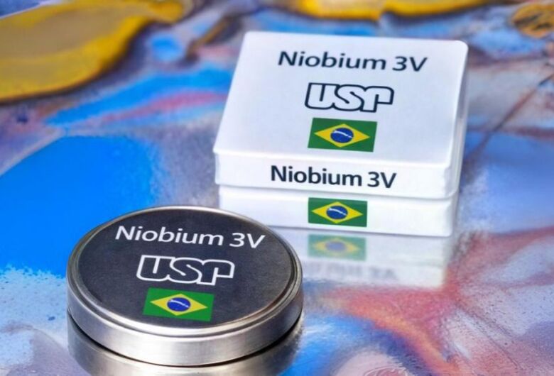 USP São Carlos gera bateria que estabiliza nióbio para comportar altas densidades de energia