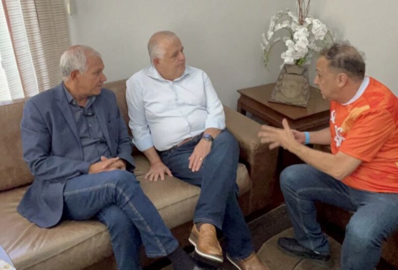 Lucão Fernandes articula R$ 1 milhão para políticas de proteção social em São Carlos durante evento 