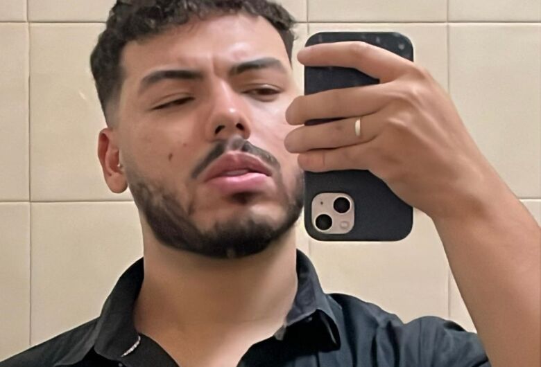Funerária Terezinha de Jesus informa o falecimento do jovem Vinícius Emídio, aos 22 anos