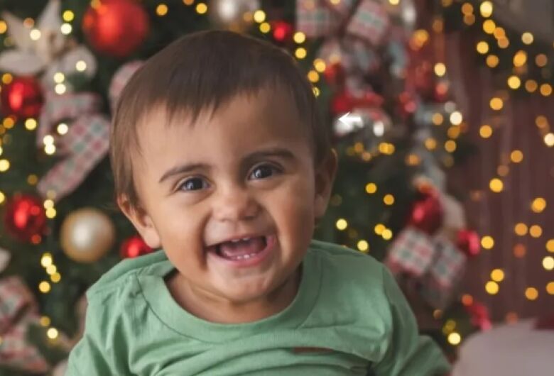 Menino que morreu afogado em piscina participava de festa do próprio aniversário 