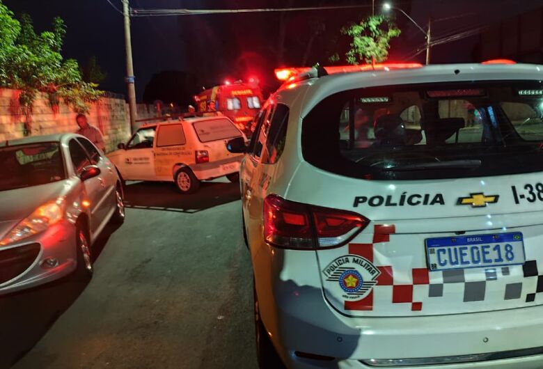 Motociclista fica ferido após colisão com carro na Vila Isabel