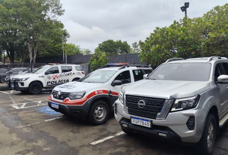 Caminhonete furtada é recuperada após rápida ação da PM na SP-318