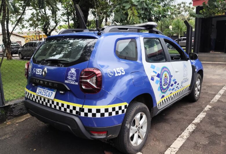 Homem é detido após agredir funcionário de farmácia no Centro