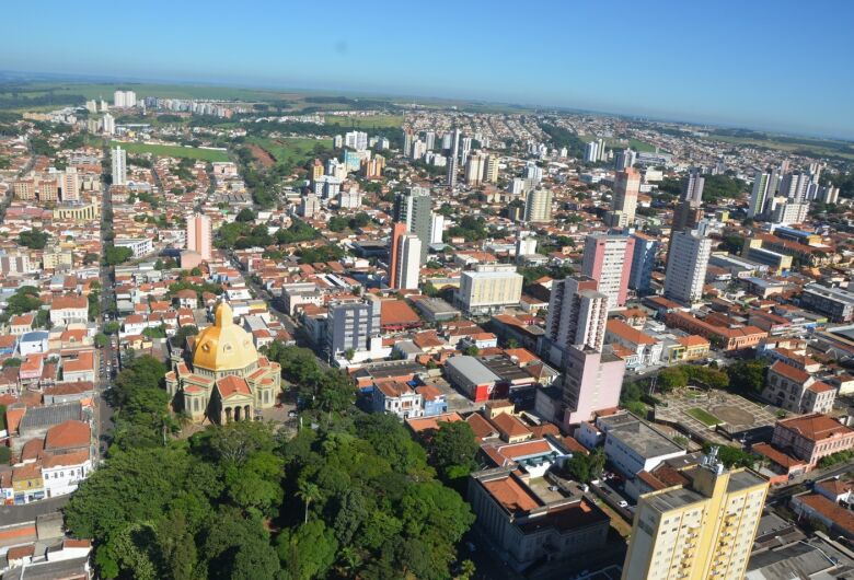 São Carlos adere ao Programa Município Global e amplia conexões internacionais