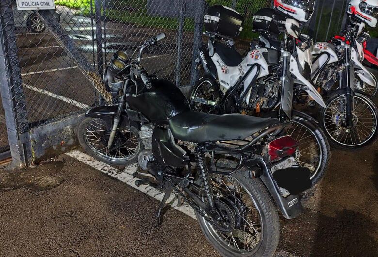 Homem é detido pela ROCAM com moto adulterada no Cidade Aracy ll