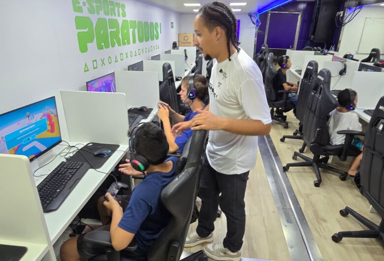 Praça do Mercado recebe Lan House Itinerante gratuita até domingo