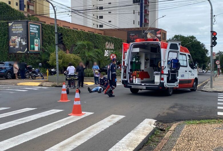 Acidente no Centro de São Carlos deixa duas pessoas feridas