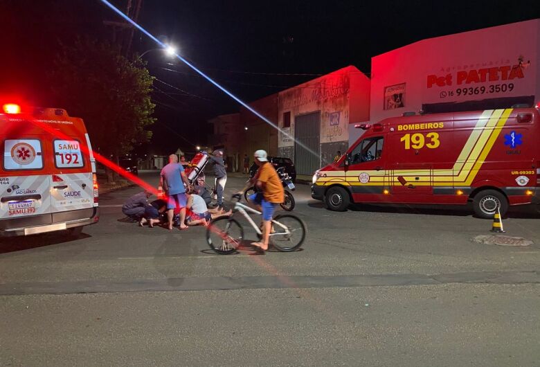 Motociclista e garupa ficam feridos após colisão com carro no São Carlos 8
